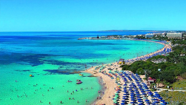 Güney Kıbrıs’ta ilk dört aylık turizm geliri 418 milyon Euro