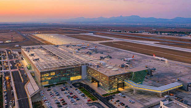 Ercan Havalimanı 2 ayda 919 bin 504 yolcu ve 6 bin 53 uçağa hizmet verdi