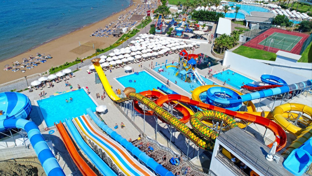 Kuzey Kıbrıs'ta Aile Tatilinin Adresi: Acapulco Resort, 2026 Sezonuna Yenilenen Mekanları ve Yeni Programlarıyla Hazır